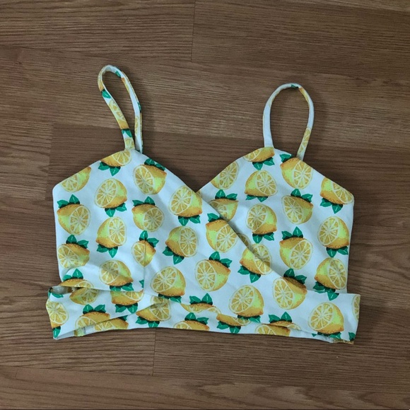 UO kimchi blue lemon crop top size medium - Picture 3 of 6